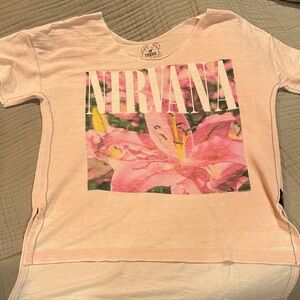 Pink Nirvana Trunk LTD Graphic T-Shirt sz small